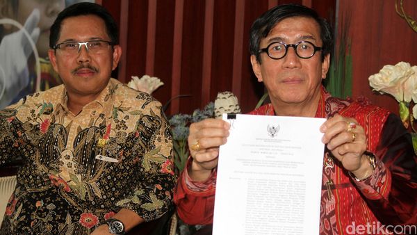 Menkum HAM Perpanjang SK Golkar Munas Riau