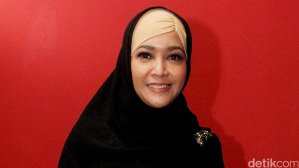 Ultah ke-40, Maia Estianty Cantik Berhijab