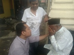 Begini Keharuan Saat Anak Bertemu Kembali dengan Ayahnya yang Linglung