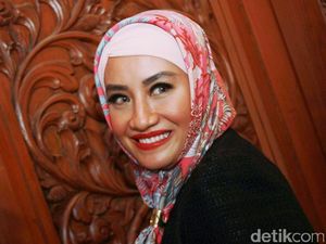Rumah Tangga Retak, Shinta Bachir Hitung Pengorbanan pada Sang Suami