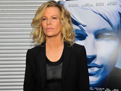 Foto: Kecantikan Kim Basinger yang Tak Pudar dari Masa ke Masa