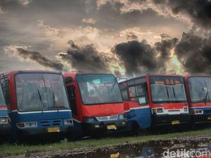 Ahok: Lebih Bagus Metromini Mogok Seumur Hidup, Kita Happy