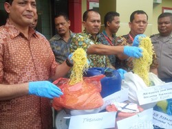 Polisi Gerebek Rumah Tempat Produksi Mie Berformalin di Sumut