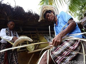 Perajin Topi Tiilangga