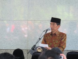 Jokowi: Alhamdulillah, Akhirnya di Bawah Pak Ahok Masjid Balai Kota Bisa Jadi