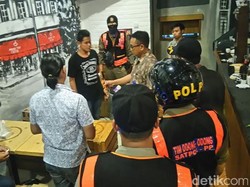 Perempuan Paruh Baya Diamankan Satpol PP di Eks Lokalisasi Dupak Bangunsari