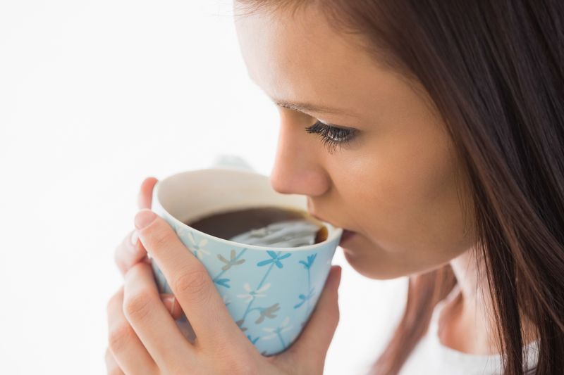 ilustrasi minum kopi