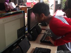 Kisah Inspiratif Anak-anak Tuna Netra: Mahir Operasikan Komputer