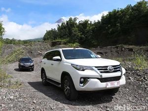2 SUV Toyota Jadi Penguasa di Kelasnya Masing-masing