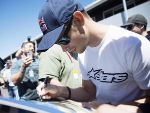 Stoner Beraksi Lagi di Atas Desmosedici