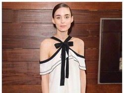 Tren 2016: Selebriti Tampil Klasik dengan Busana Bergaya Victoria