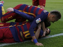 Barca Cuma Menang 2-1 Lawan 9 Orang, Enrique Tak Kecewa