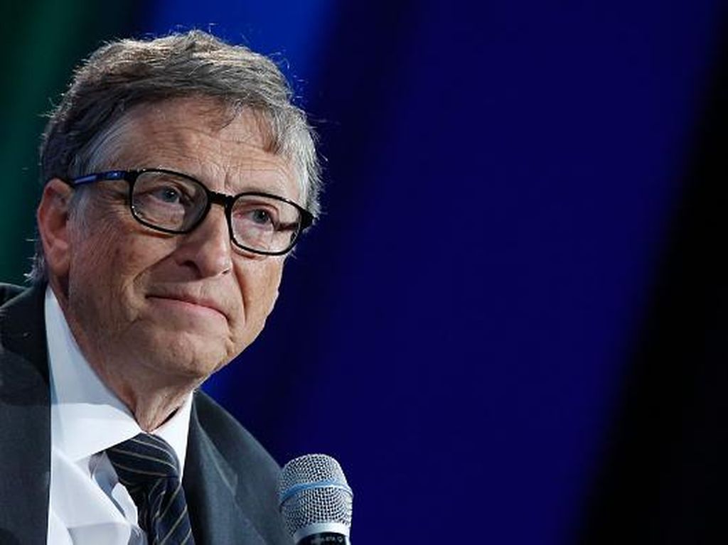 Hobi Mengagetkan Bill Gates dan Jeff Bezos: Cuci Piring
