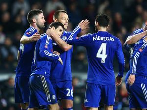 Chelsea Buka Kans Beri Terry Kontrak Baru