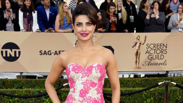 Priyanka Chopra Curi Perhatian di Red Carpet