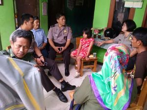 Terpisah Saat Ikut Ibu Memulung, Bocah Perempuan ini Ditemukan Polisi di Bekasi