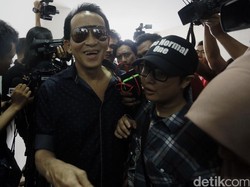 Diperiksa Penyidik, Kembaran Mirna Ditanya Soal Sosok Jessica