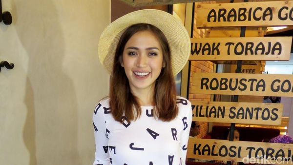 Jessica Iskandar Bercelana Robek, Yay or Nay?