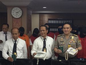 Polda Metro Bekuk Sindikat Penipuan Online Jaringan China di Surabaya