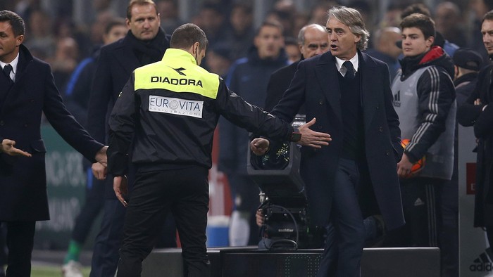 Manajemen Bersikukuh Mancini Bertahan di Inter Milan