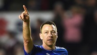 Satu lagi bek tengahnya adalah John Terry. Bersama Terry, Ancelotti sukses meraih tiga gelar juara di Chelsea (Getty Images/Mike Hewitt)