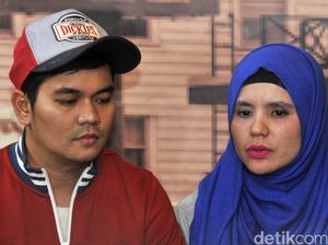 Didampingi Istri, Indra Bekti Klarifikasi Soal Pelecehan Seksual