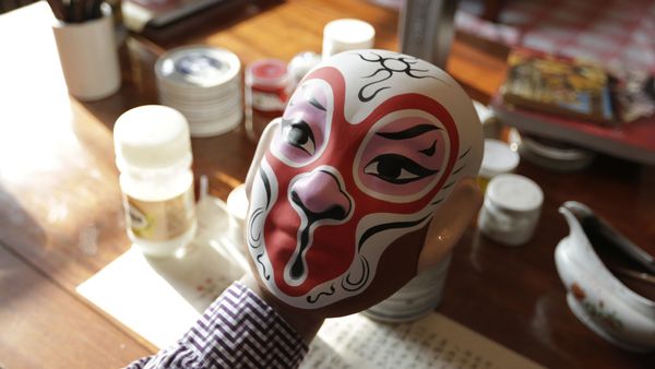 Membuat Topeng Sambut Tahun Baru China