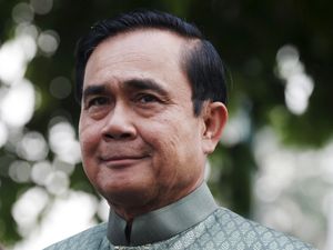 Batik dan Tenun Indonesia Pukau PM Thailand Prayuth