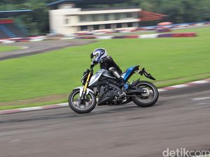 Yamaha Xabre Juaranya Manuver!