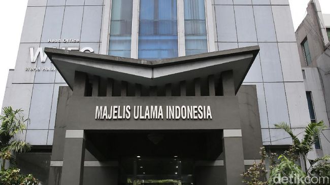 MUI Nyatakan Tak Ada Pretensi Mundurkan Gerbong PA 212 dari Kepengurusan MUI Nyatakan Tak Ada Pretensi Mundurkan Gerbong PA 212 dari Kepengurusan
