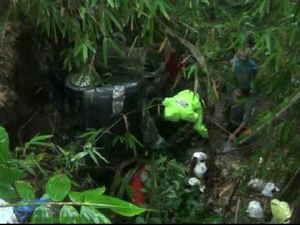 Mobil Masuk Jurang di Karo Sumut, 1 Orang Tewas dan 4 Luka-luka