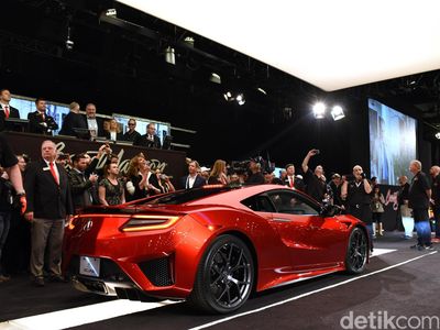 Lelang Mobil Super Honda