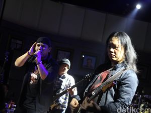 Giliran Musikimia Bicara Soal Cinta di Bertahan Untukmu Giliran Musikimia Bicara Soal Cinta di Bertahan Untukmu