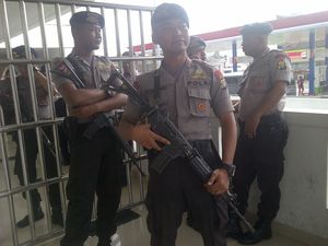 Sidang Tuntutan Simpatisan ISIS, Polisi Perketat Pengamanan PN Jakbar Sidang Tuntutan Simpatisan ISIS, Polisi Perketat Pengamanan PN Jakbar