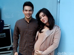 Dhena Devanka Gugat Cerai Jonathan Frizzy