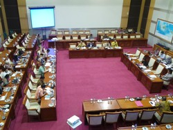 Menkominfo Godok Revisi UU ITE dengan Komisi I DPR