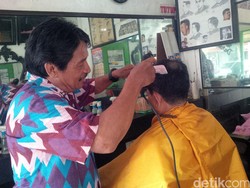 Kenangan Darman tentang Sri Paku Alam IX dan Rambut di Dalam Amplop