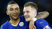Jamie Vardy merayakan gol bersama Danny Simpson. Darren Staples/Reuters/detikFoto.
