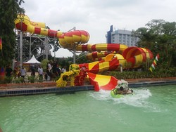 Liburan Imlek di Ancol, Bisa Main Seluncur Air Bareng Barongsai