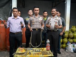 Rumah Digunakan Tempat Pengoplos Elpiji Digerebek