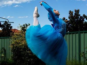 Gadis Ini Galang Dana Agar Bisa Jadi Penari Balet Berhijab Pertama di Dunia