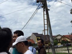 Udin Tewas Tersengat Listrik Saat Perbaiki Lampu di Pondok Gede