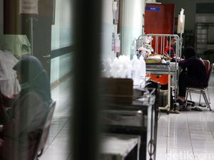 Istimewanya Nyoblos di Rumah Sakit: Dekat, Petugas yang Datangi Pasien Istimewanya Nyoblos di Rumah Sakit: Dekat, Petugas yang Datangi Pasien