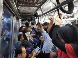 Tak Berbahaya, Bakteri di Kereta Sama Seperti yang Ada di Tangan Anda