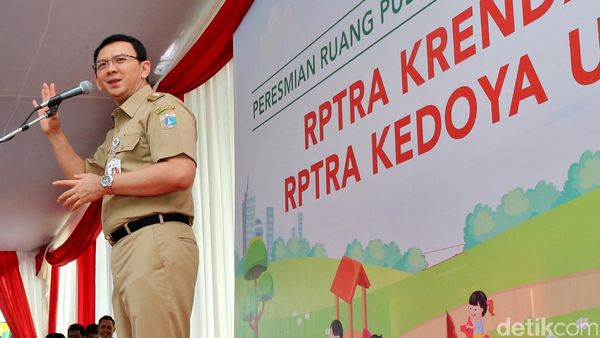 Ahok Resmikan RPTRA Pinggir Rel