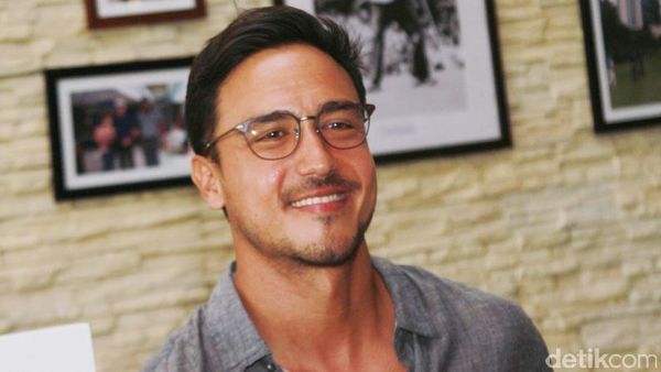 Hamish Daud si Ganteng yang Low Profile