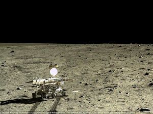 Lembaga Antariksa China Pamer Foto Penjelajahan Bulan