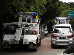 Gelar Razia di Pancoran, Dishub Jaksel Derek Belasan Kendaraan