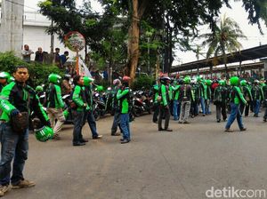 Ribut dengan Opang, Driver GrabBike Datangi Stasiun Cawang