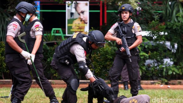 Simulasi Penanganan Teroris